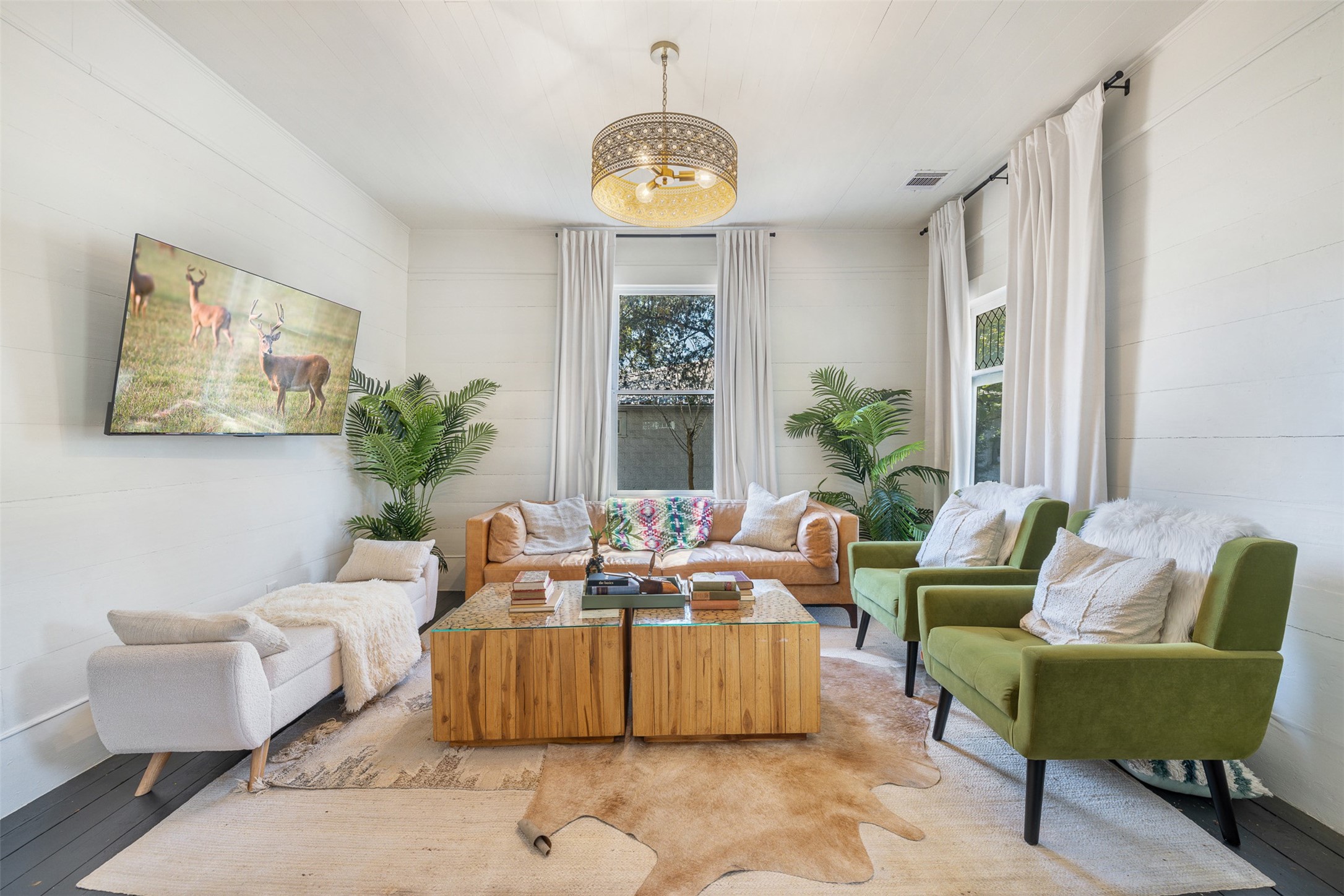 206 North Rusk Street Fayetteville, TX 78940 - Photo 6 of 50 a living room with furniture and a large window