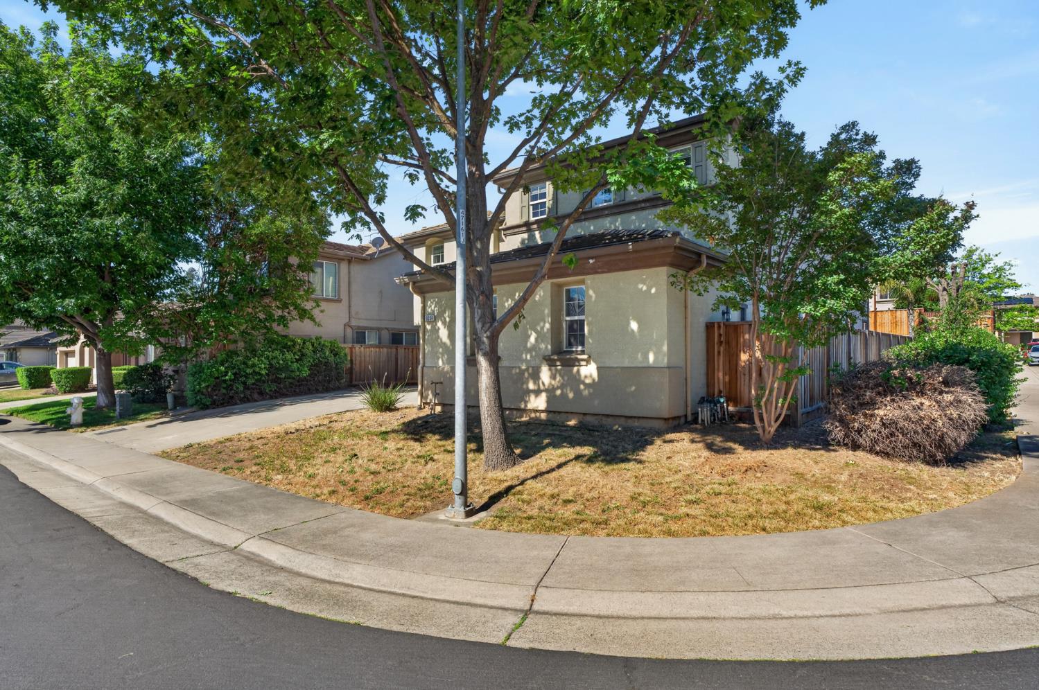 9234 Rushing Creek Way Elk Grove, CA 95624 - Photo 55 of 63