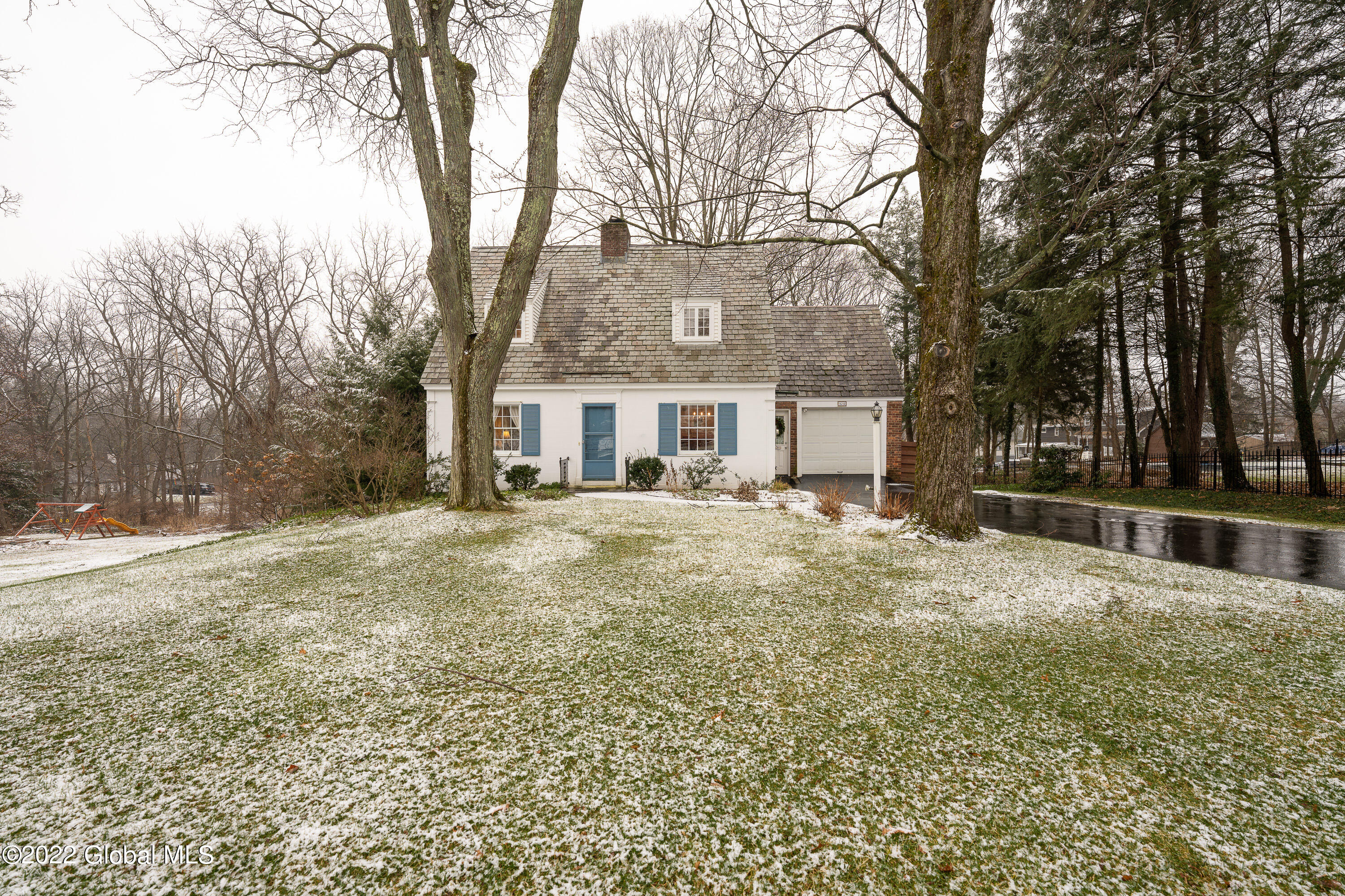 1014 Mohegan Road Niskayuna, NY 12309 - Photo 13 of 68 Front of House