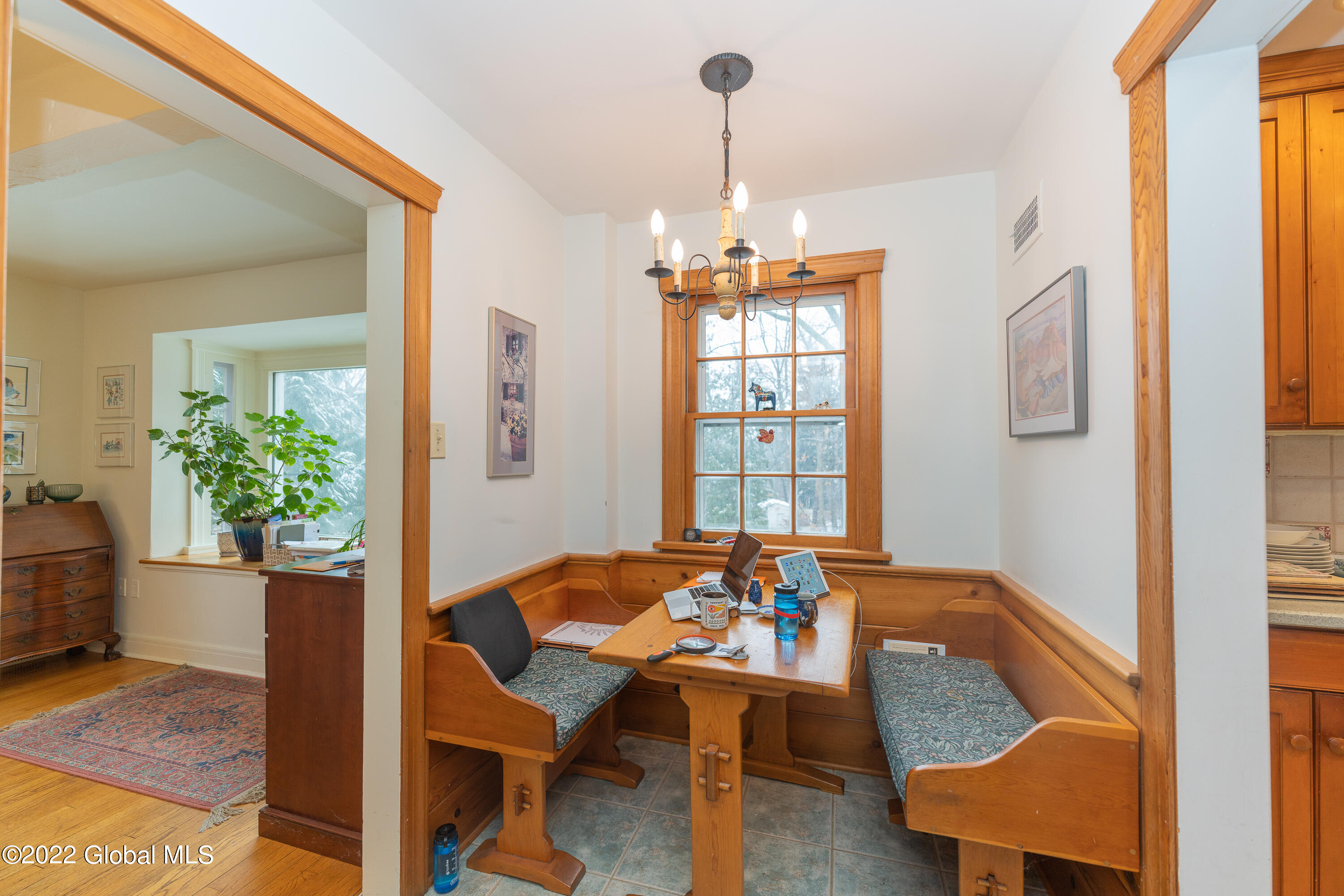 1014 Mohegan Road Niskayuna, NY 12309 - Photo 23 of 68 Breakfast Nook