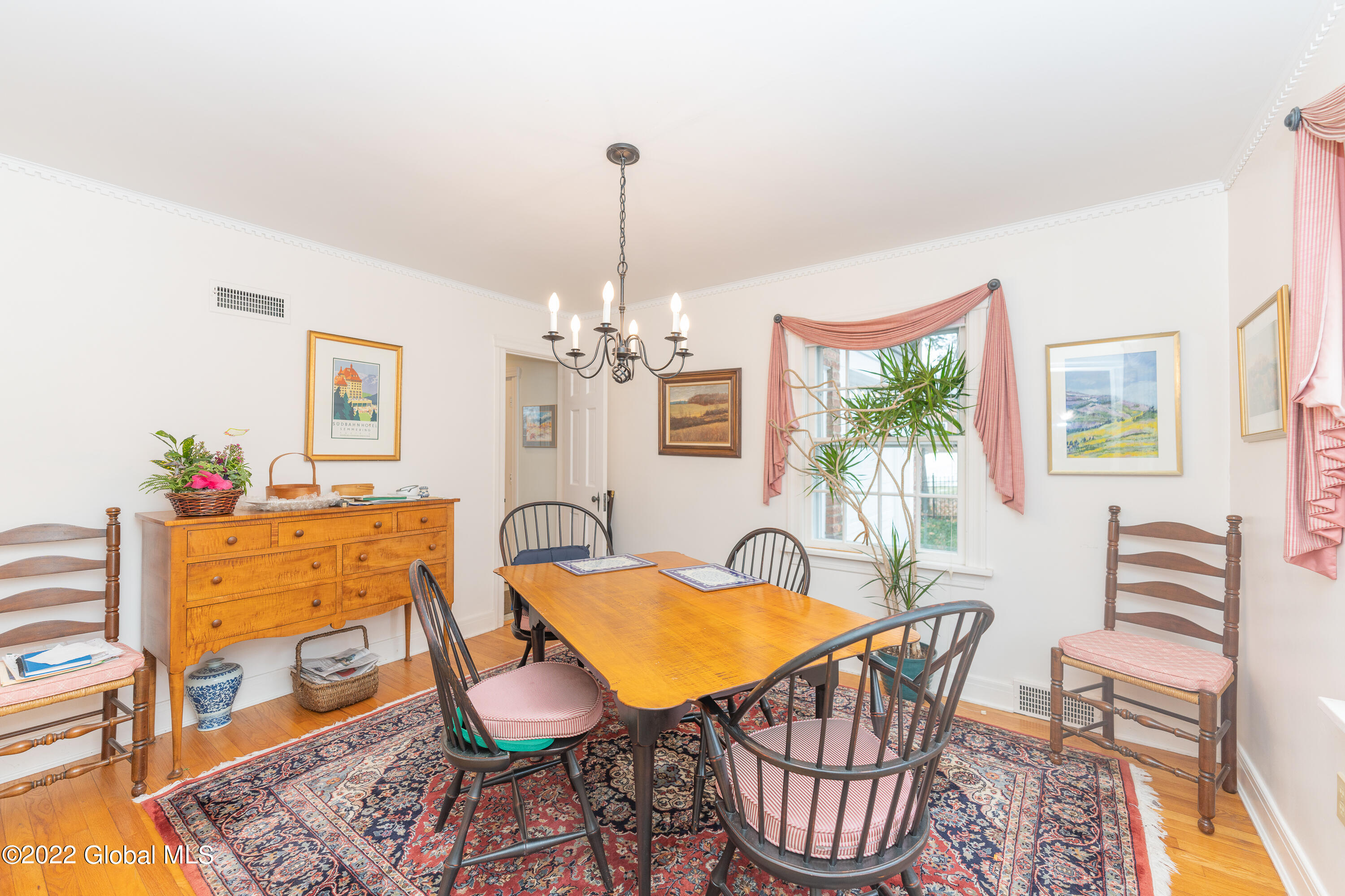 1014 Mohegan Road Niskayuna, NY 12309 - Photo 28 of 68 Formal Dining Room