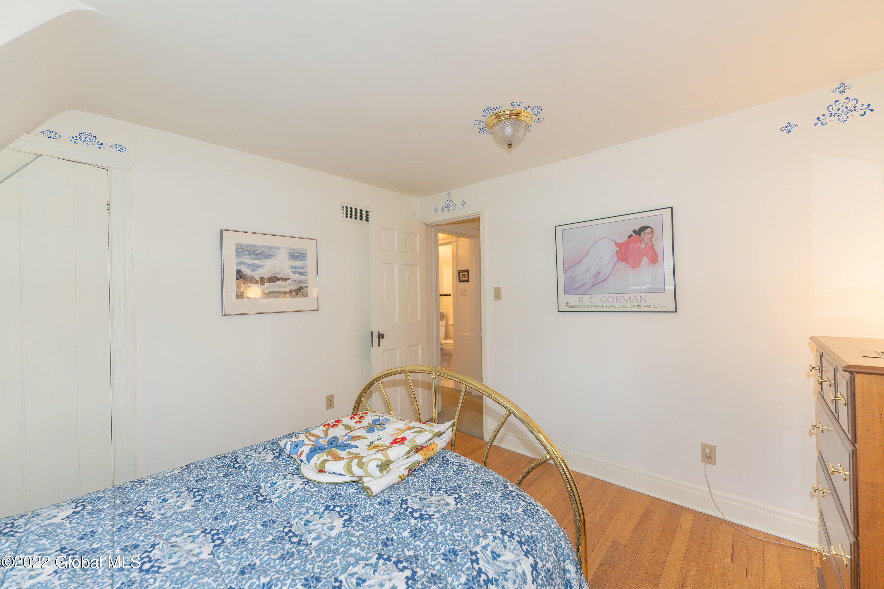 1014 Mohegan Road Niskayuna, NY 12309 - Photo 34 of 68 Bedroom 2
