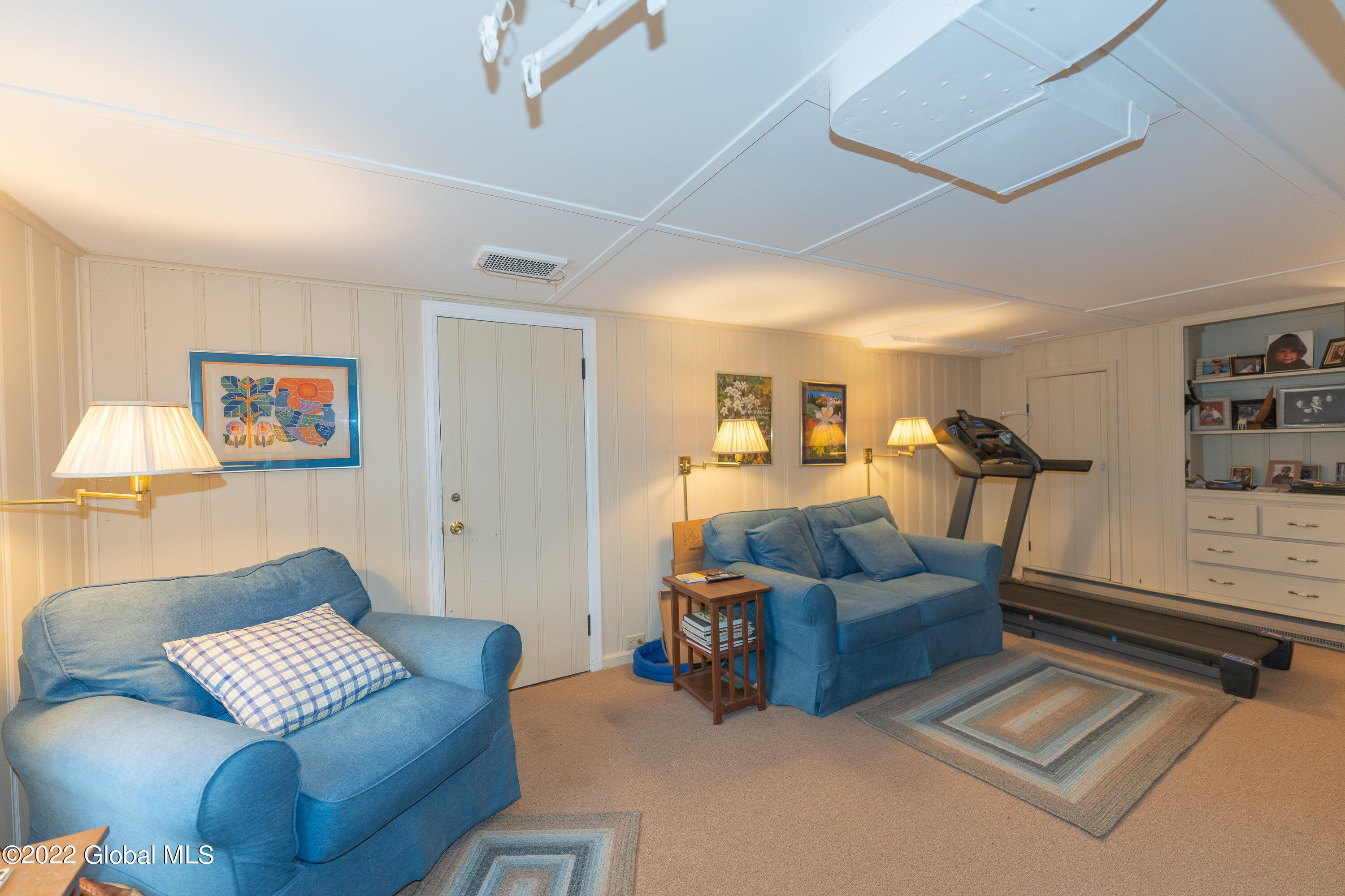 1014 Mohegan Road Niskayuna, NY 12309 - Photo 41 of 68 Family Room