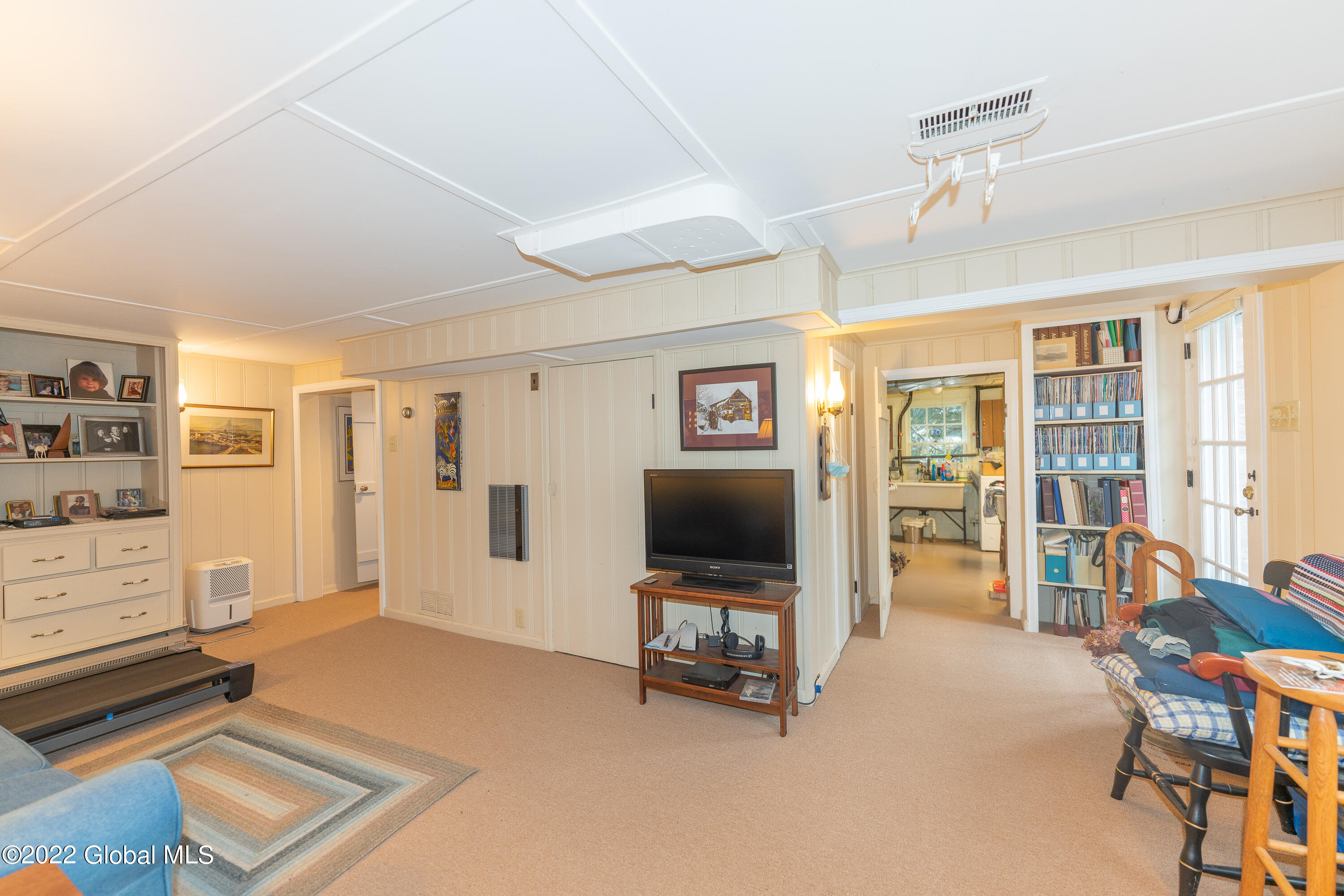 1014 Mohegan Road Niskayuna, NY 12309 - Photo 43 of 68 Family Room