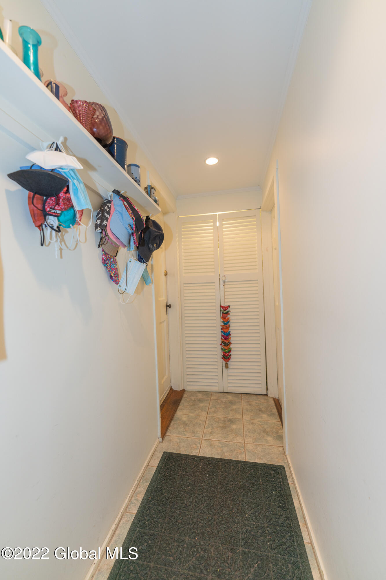 1014 Mohegan Road Niskayuna, NY 12309 - Photo 51 of 68 8 Mud 2