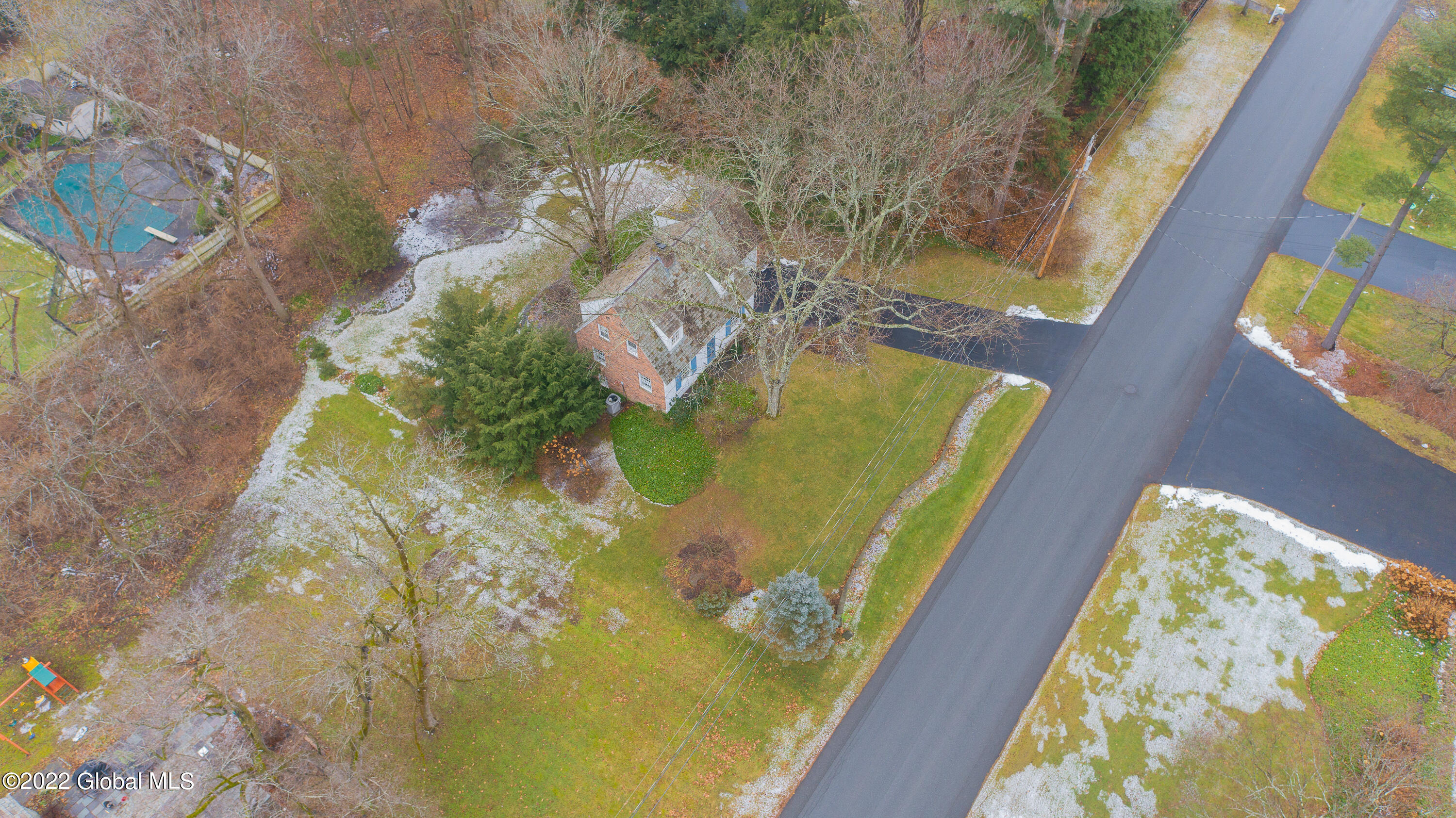 1014 Mohegan Road Niskayuna, NY 12309 - Photo 9 of 68 Front of House