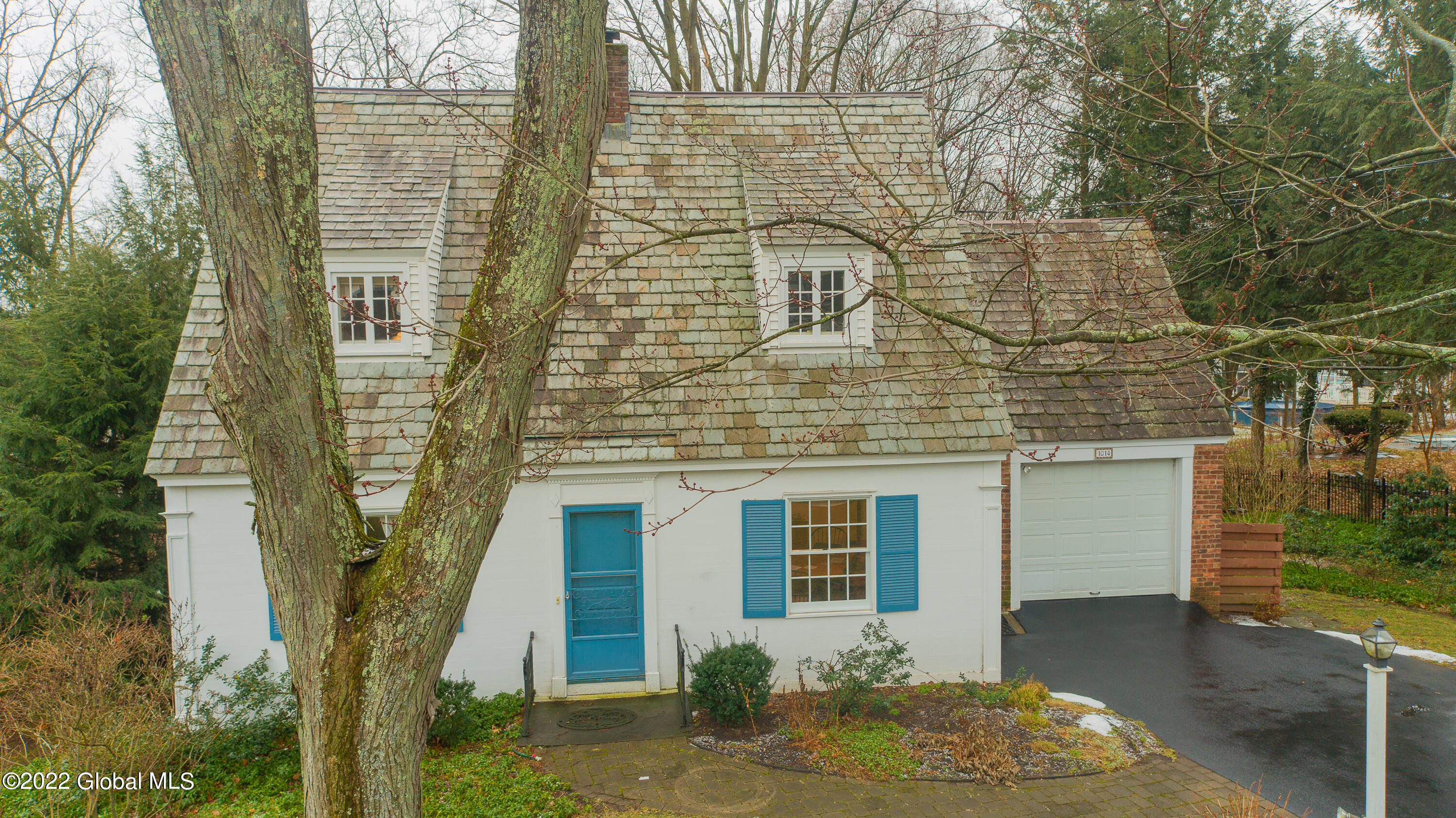 1014 Mohegan Road Niskayuna, NY 12309 - Photo 10 of 68 Front of House