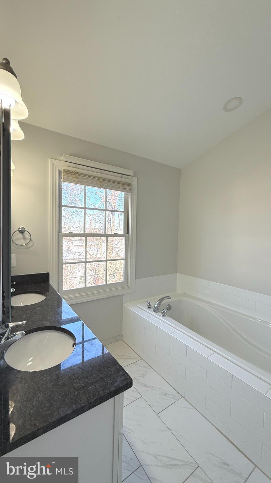 8036 Trevor Place Vienna, VA 22182 - Photo 29 of 44 Primary Bath