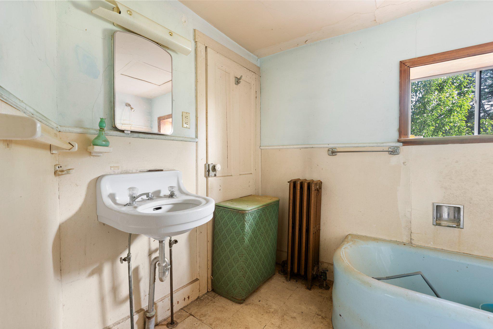 3335 Charles Street Fallston, MD 21047 - Photo 21 of 36 Upper Level Full Bath