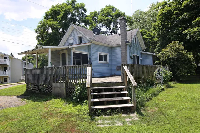 $119,900 | 406 Spring Street, Three Rivers, MI 49093