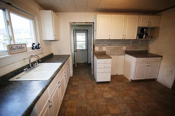 $119,900 | 406 Spring Street, Three Rivers, MI 49093