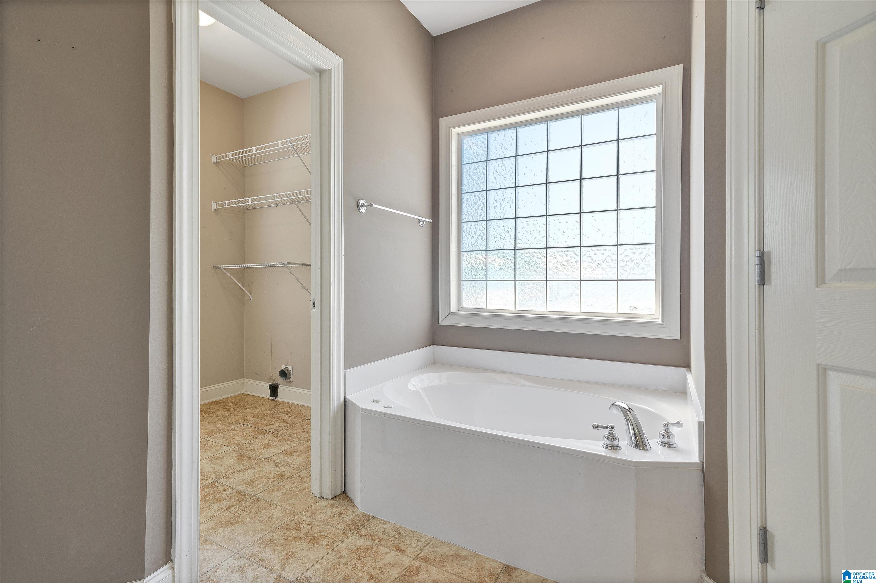 205 Timber Ridge Circle Alabaster, AL 35007 - Photo 14 of 33