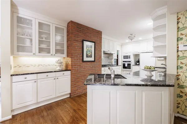 $539,900 | 3 Prospect Hill Road, Pittsford, NY 14534