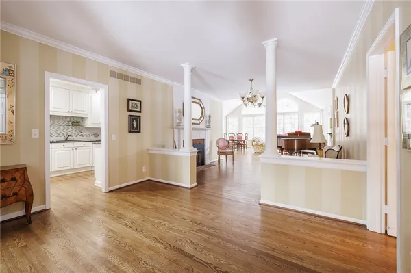 $539,900 | 3 Prospect Hill Road, Pittsford, NY 14534