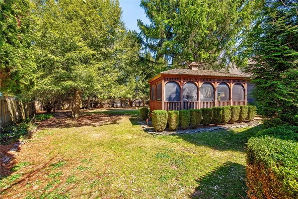 $539,900 | 3 Prospect Hill Road, Pittsford, NY 14534