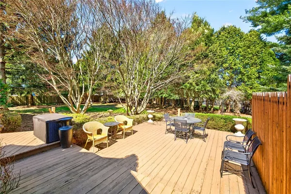 $539,900 | 3 Prospect Hill Road, Pittsford, NY 14534