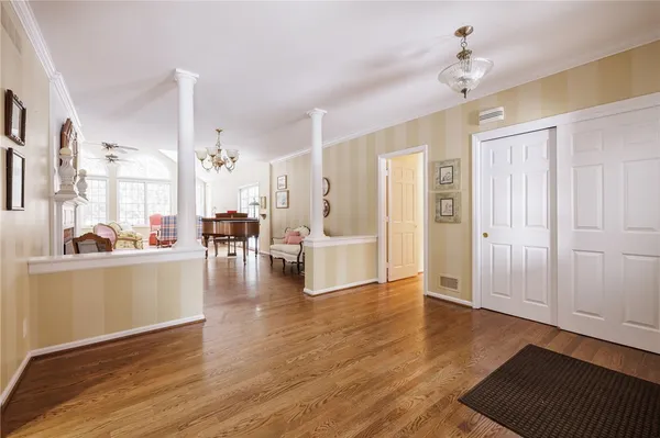 $539,900 | 3 Prospect Hill Road, Pittsford, NY 14534