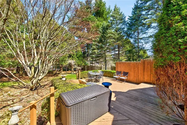 $539,900 | 3 Prospect Hill Road, Pittsford, NY 14534