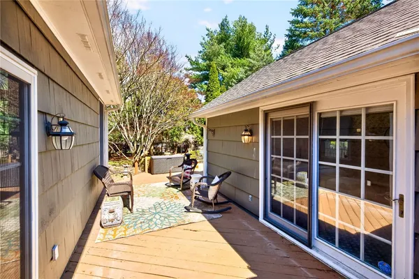 $539,900 | 3 Prospect Hill Road, Pittsford, NY 14534