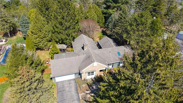 $539,900 | 3 Prospect Hill Road, Pittsford, NY 14534