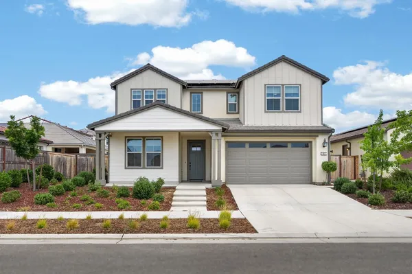 $649,999 | 907 Orchard Hills Drive, Madera, CA 93637