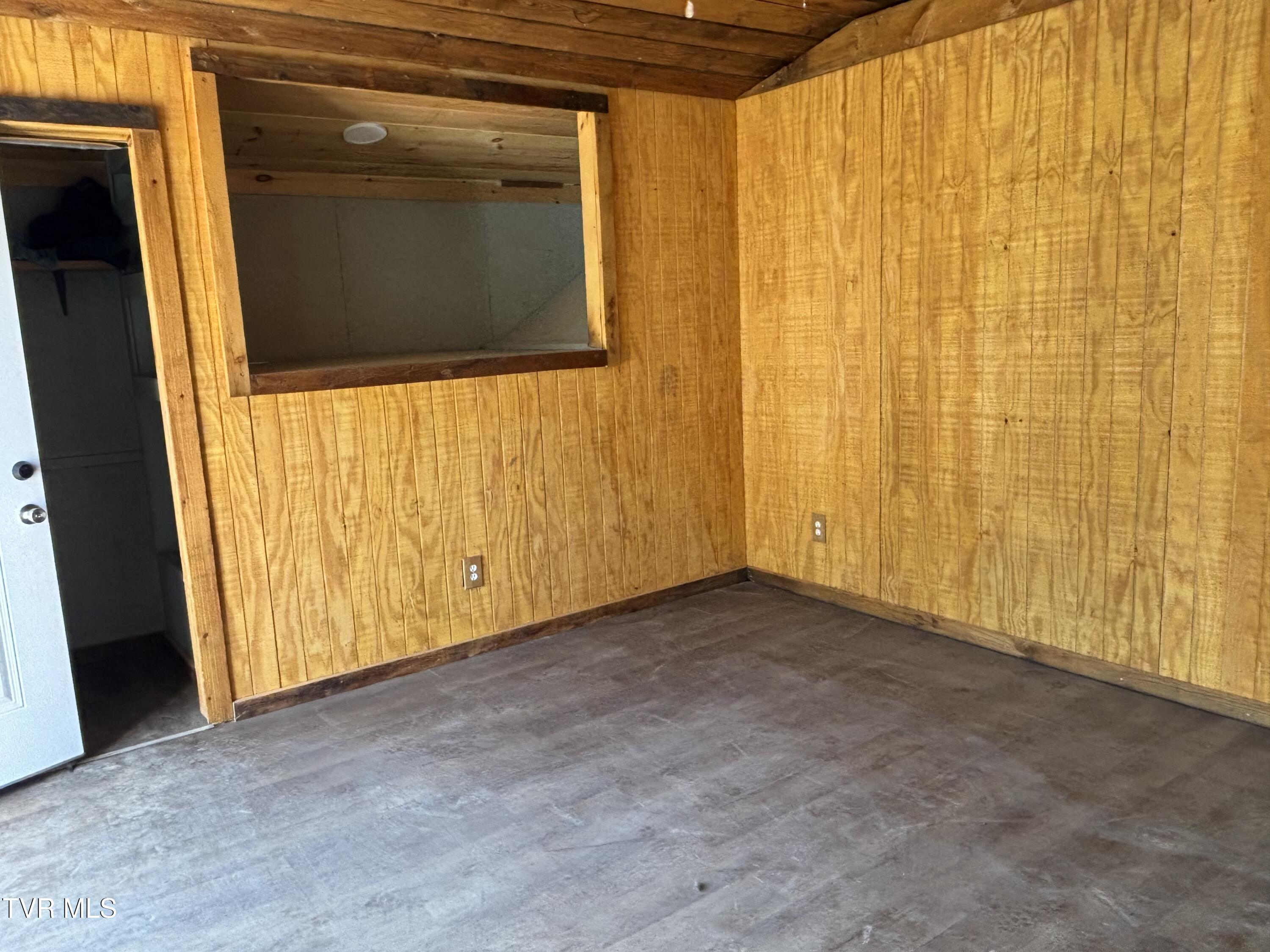 202 Greer Branch Road Laurel Bloomery, TN 37680 - Photo 14 of 32 IMG_5297