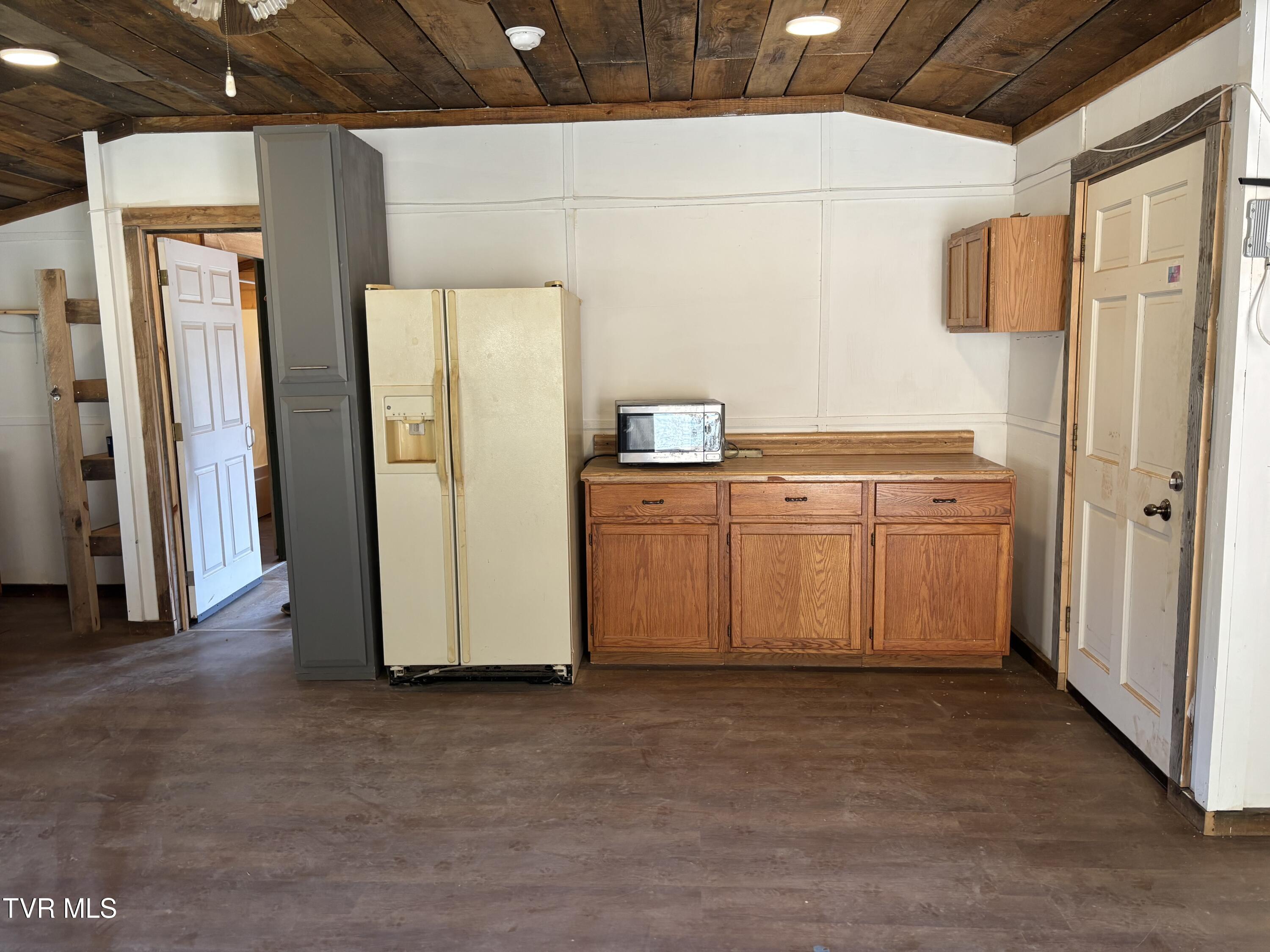 202 Greer Branch Road Laurel Bloomery, TN 37680 - Photo 21 of 32 IMG_5305