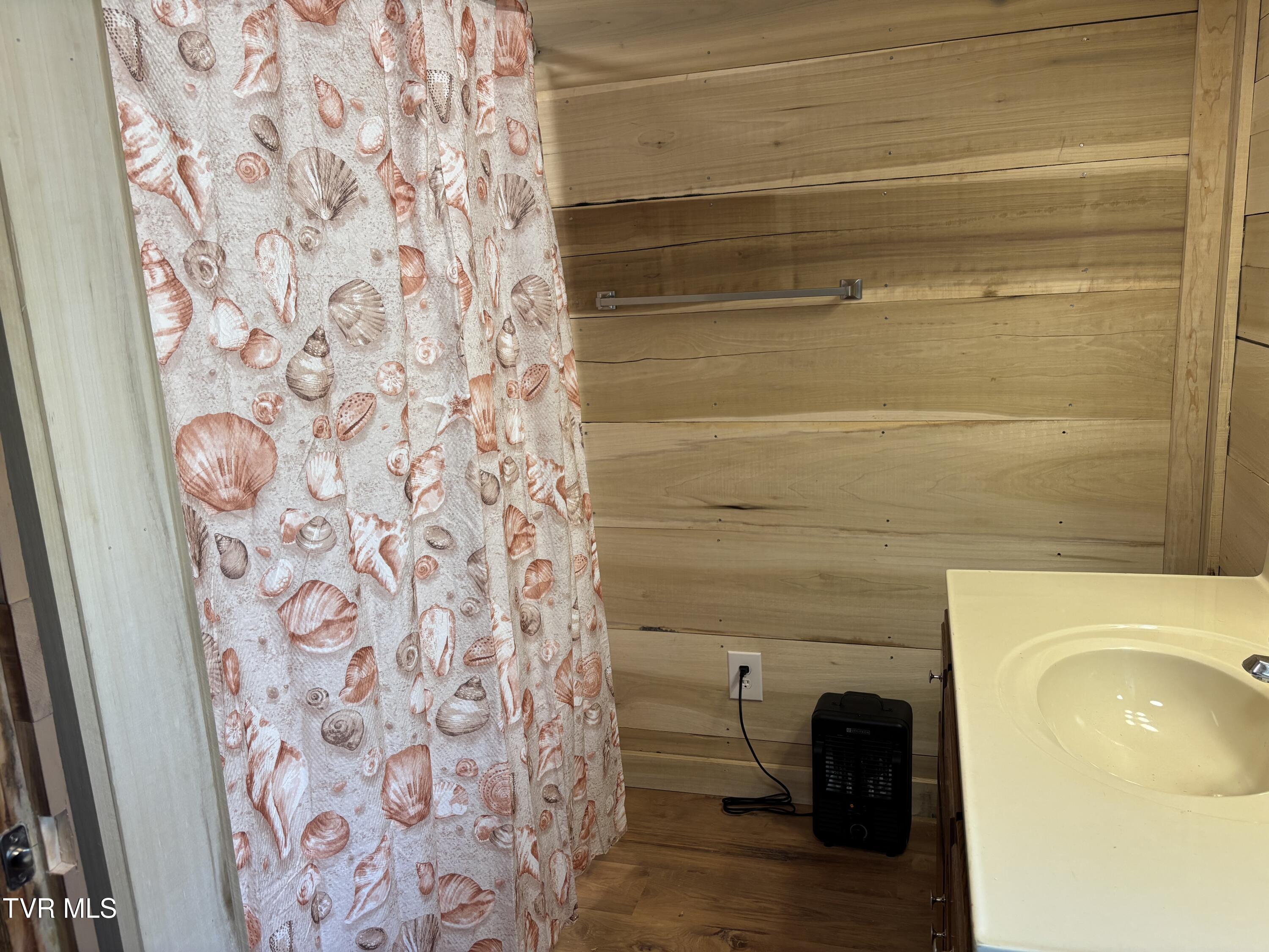 202 Greer Branch Road Laurel Bloomery, TN 37680 - Photo 27 of 32 IMG_5311