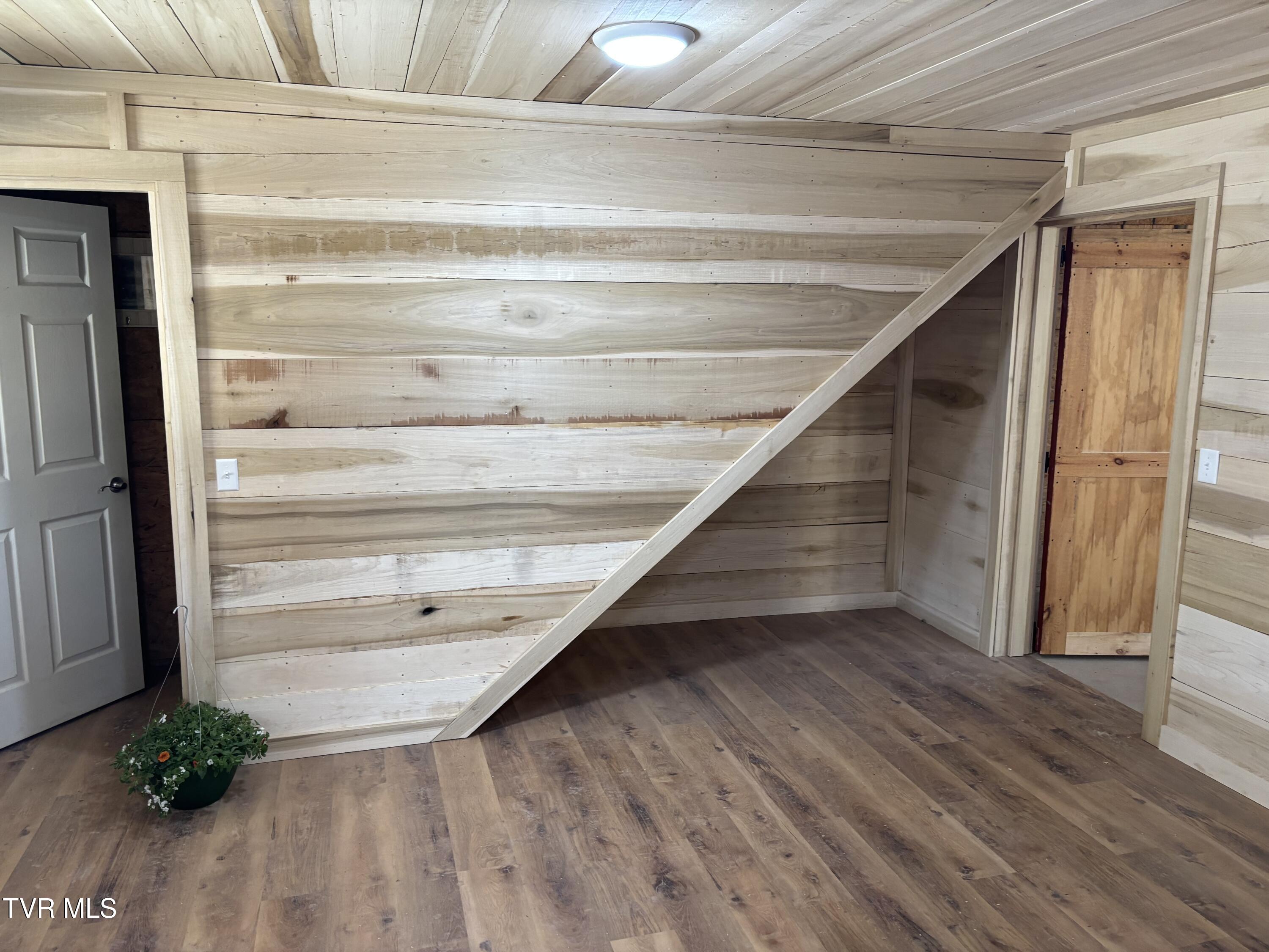 202 Greer Branch Road Laurel Bloomery, TN 37680 - Photo 28 of 32 IMG_5312