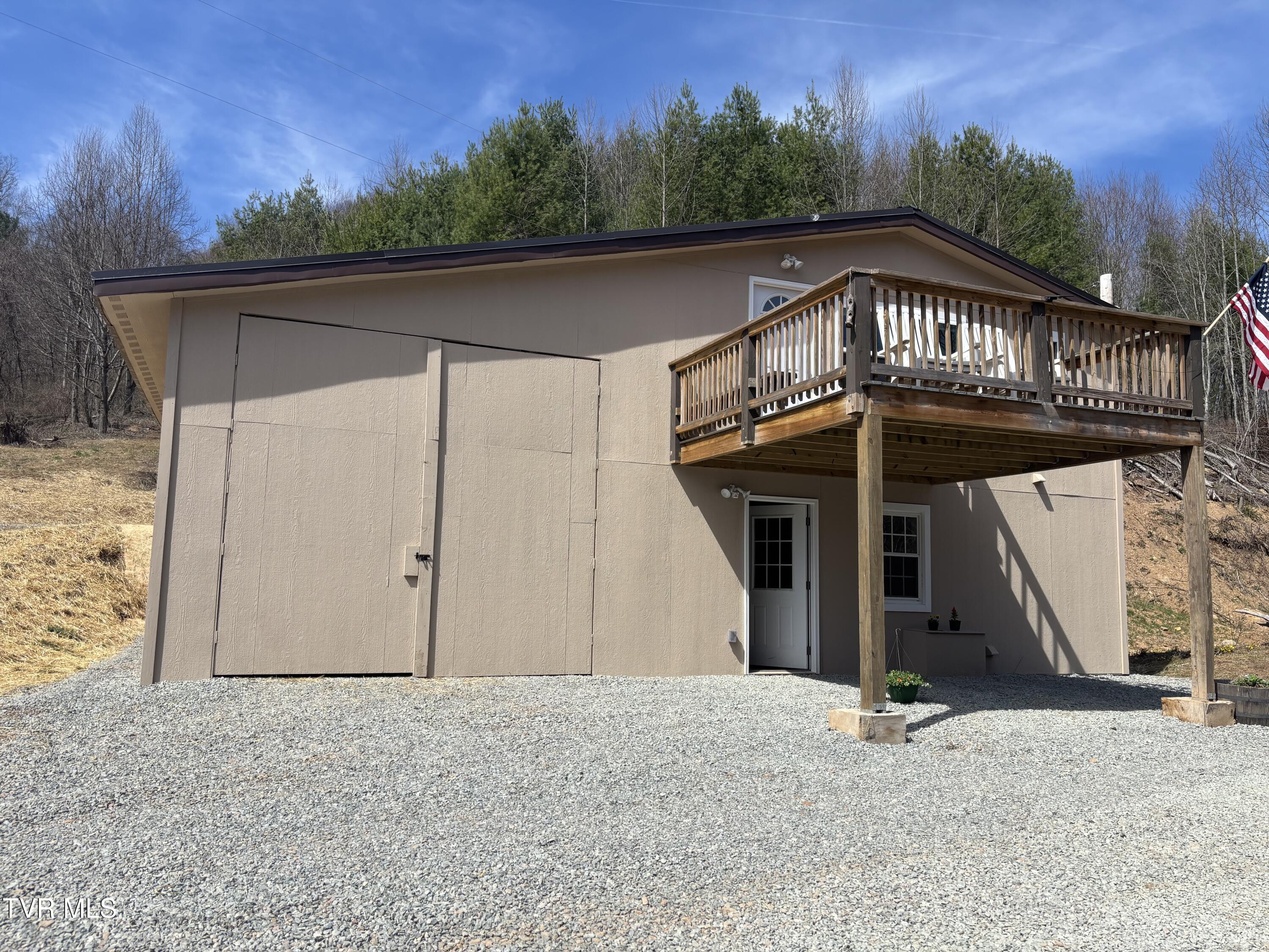 202 Greer Branch Road Laurel Bloomery, TN 37680 - Photo 9 of 32 IMG_5292