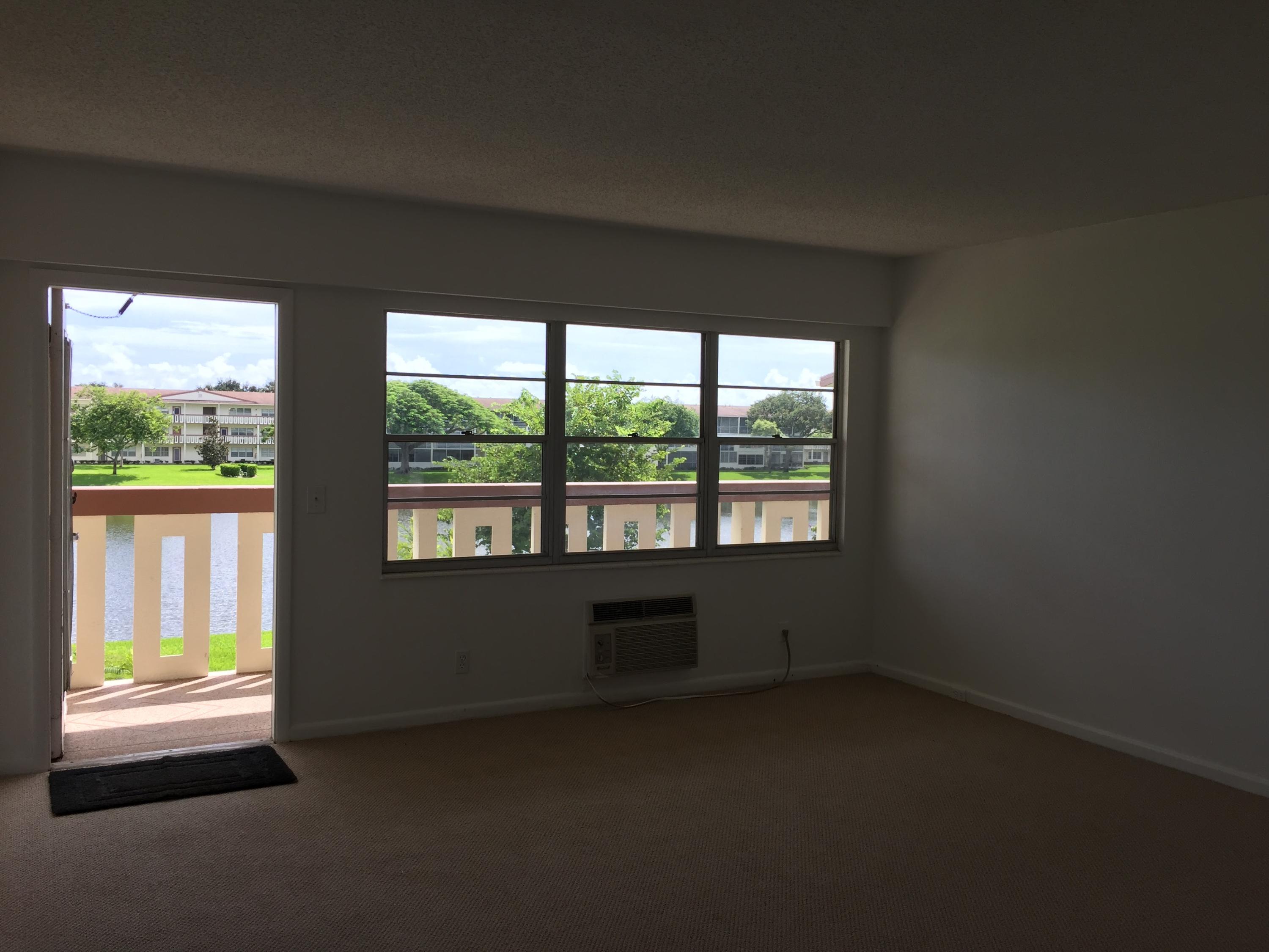 35 Suffolk Way, Unit 35 Boca Raton, FL 33434 - Photo 2 of 11 IMG_0927