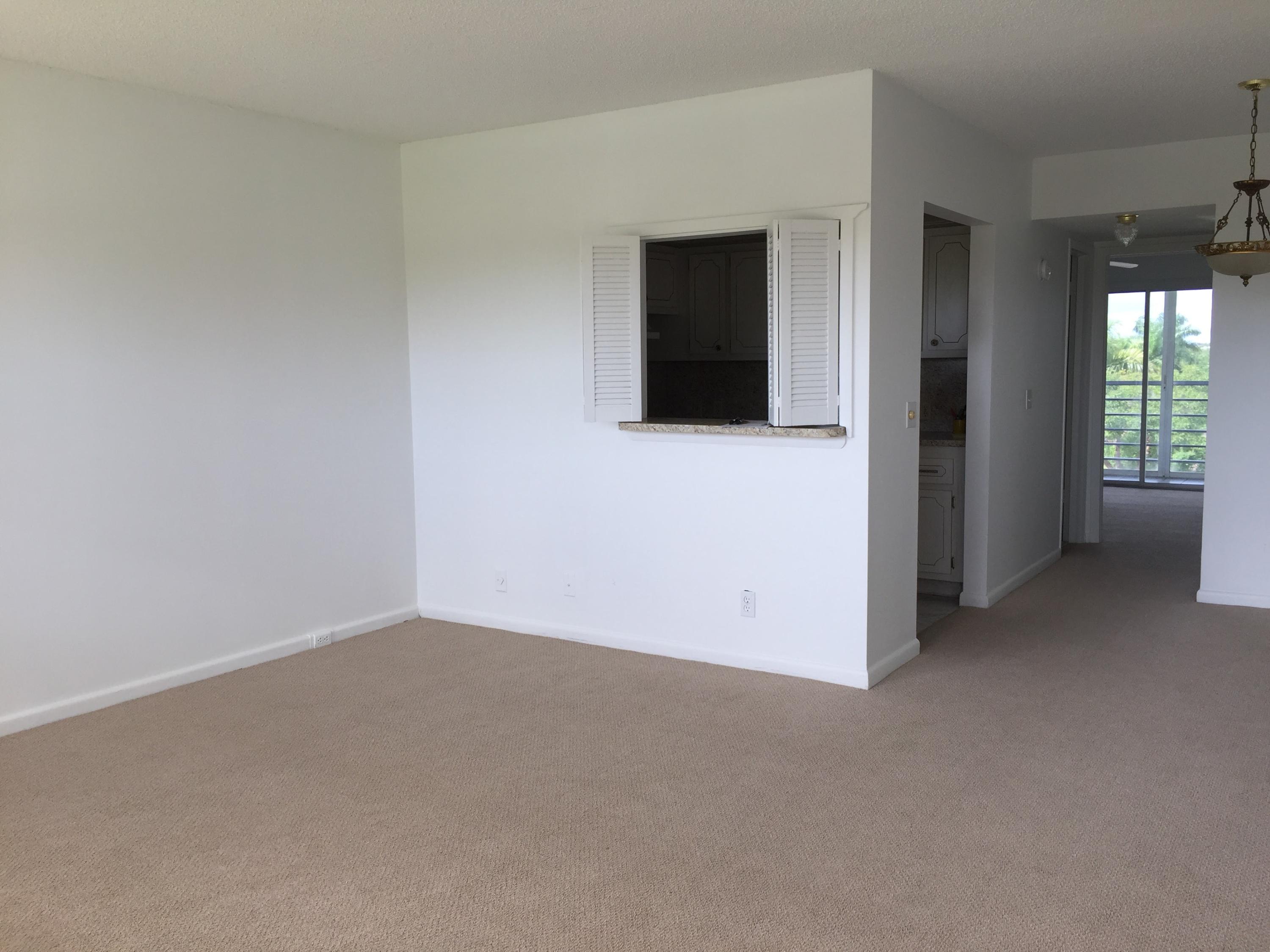 35 Suffolk Way, Unit 35 Boca Raton, FL 33434 - Photo 3 of 11 IMG_0928