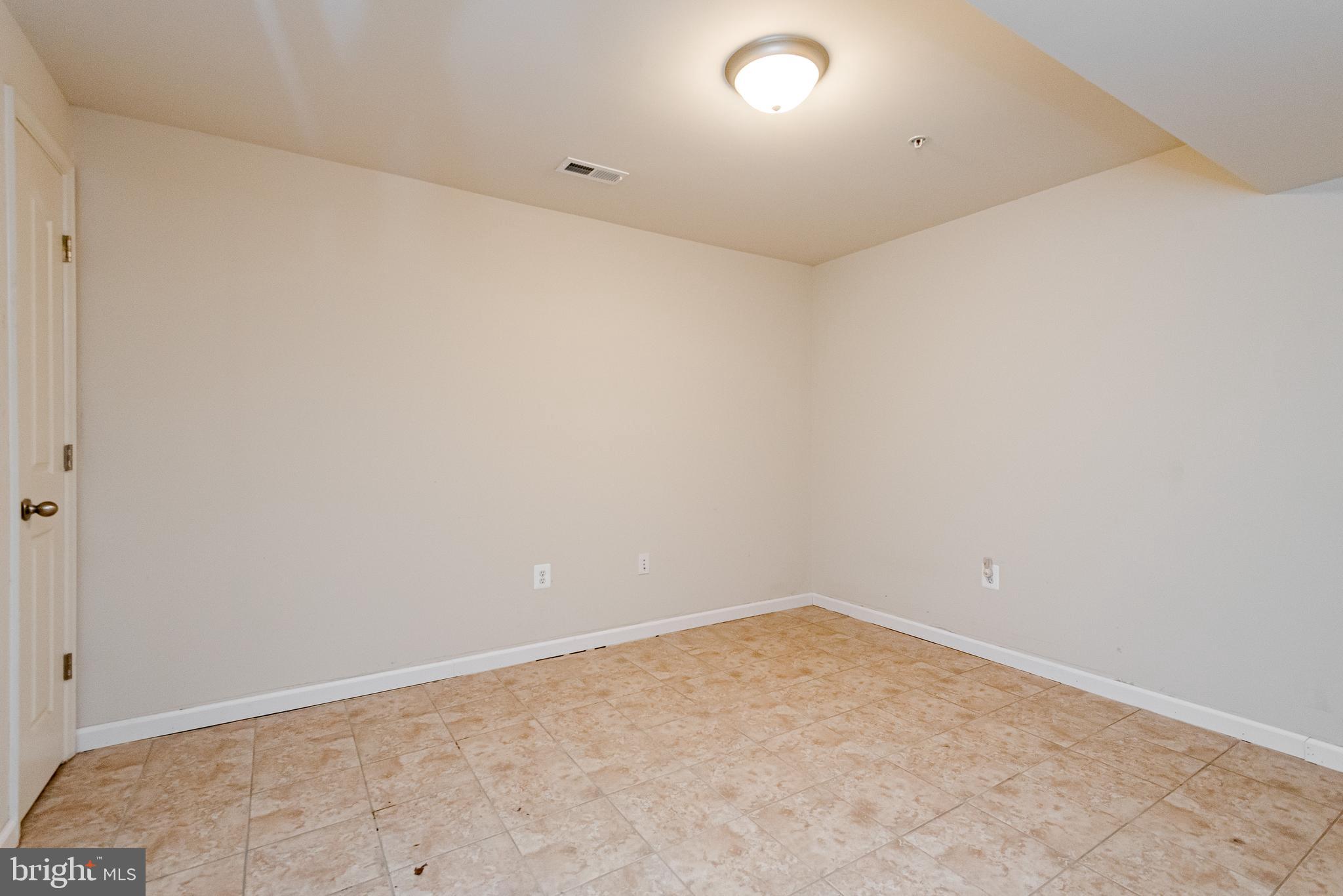 1720 Perry Cove Road Pasadena, MD 21122 - Photo 41 of 55 Gallery Image 41