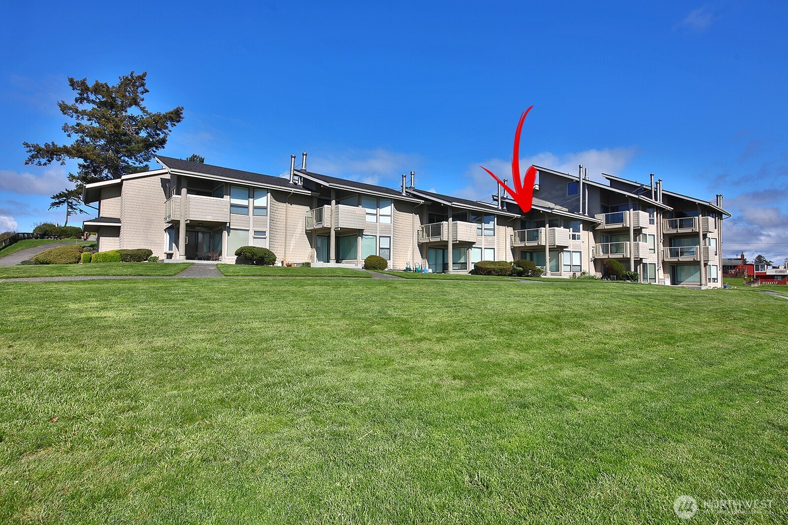 816 Old Beach Road, Unit 203 Freeland, WA 98249 - Photo 25 of 32