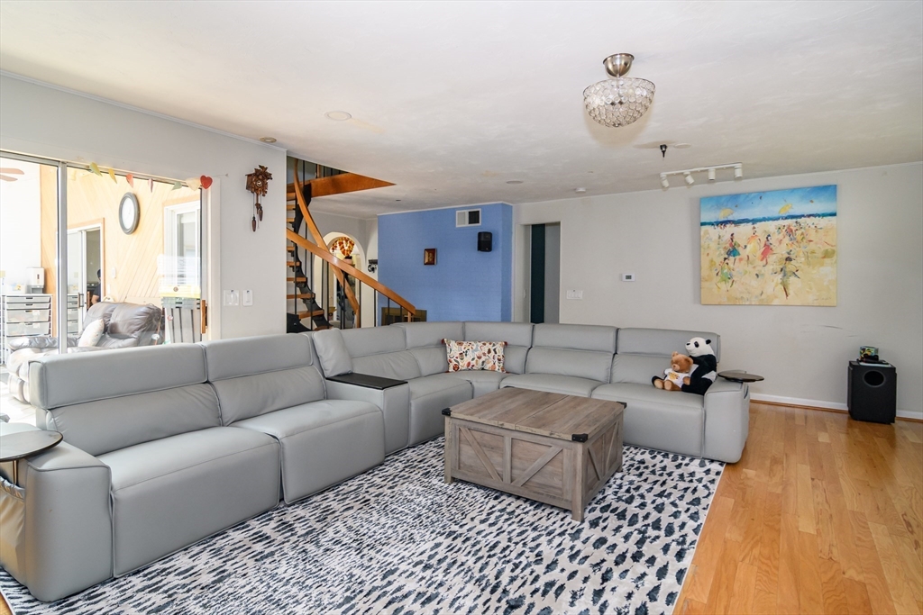 10 Curtis Road Natick, MA 01760 - Photo 8 of 26
