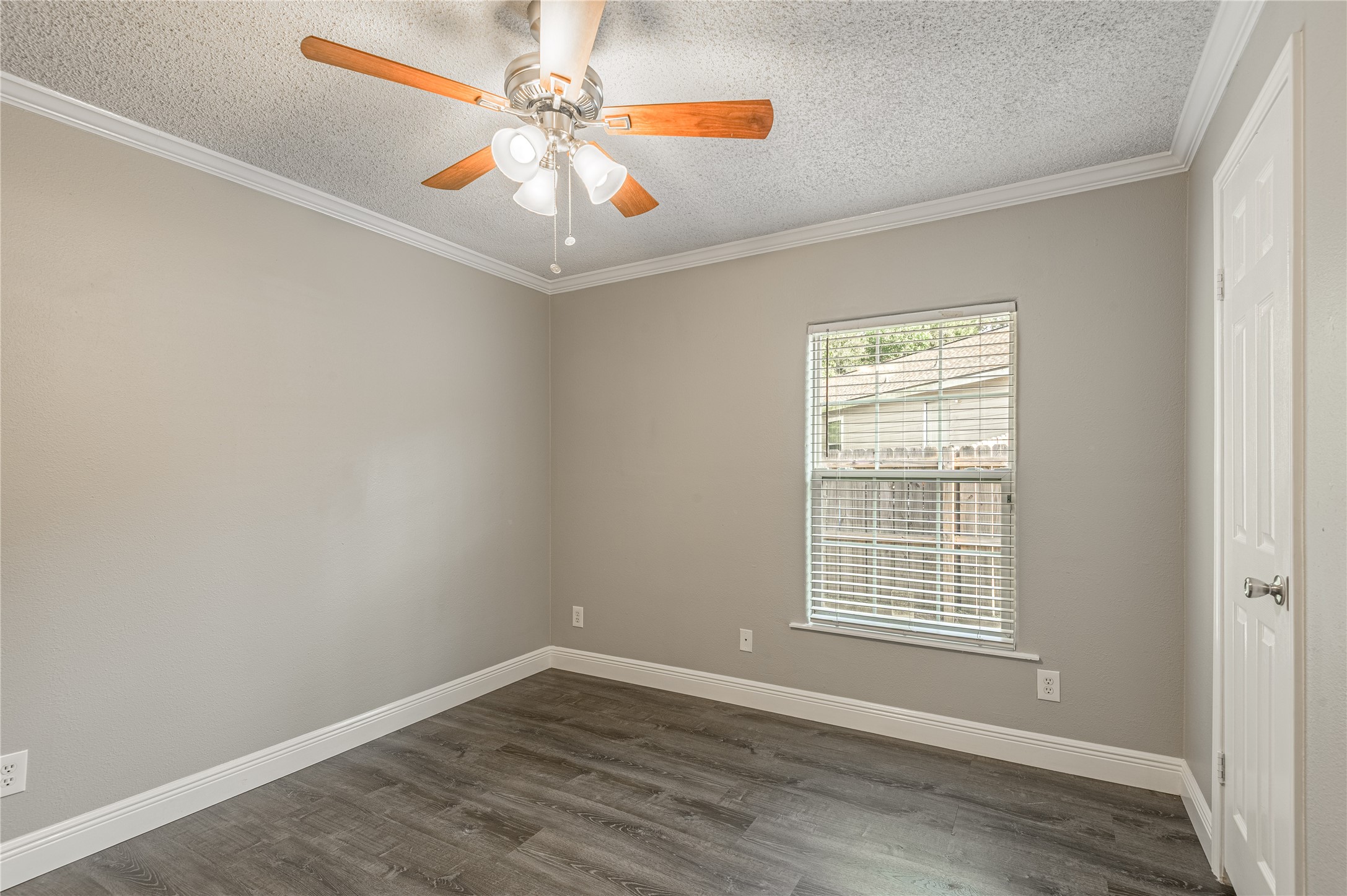 164 Varsity Circle Huntsville, TX 77340 - Photo 20 of 36