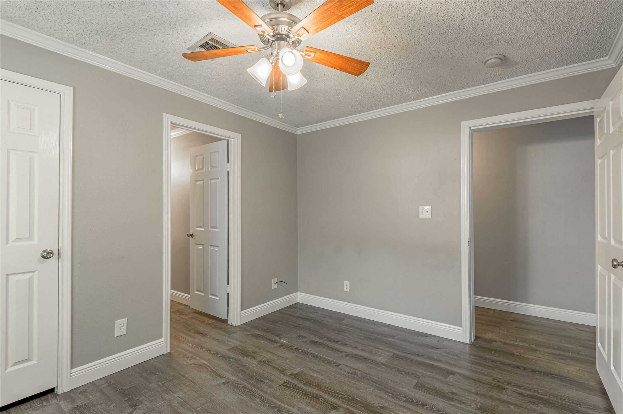 164 Varsity Circle Huntsville, TX 77340 - Photo 21 of 36