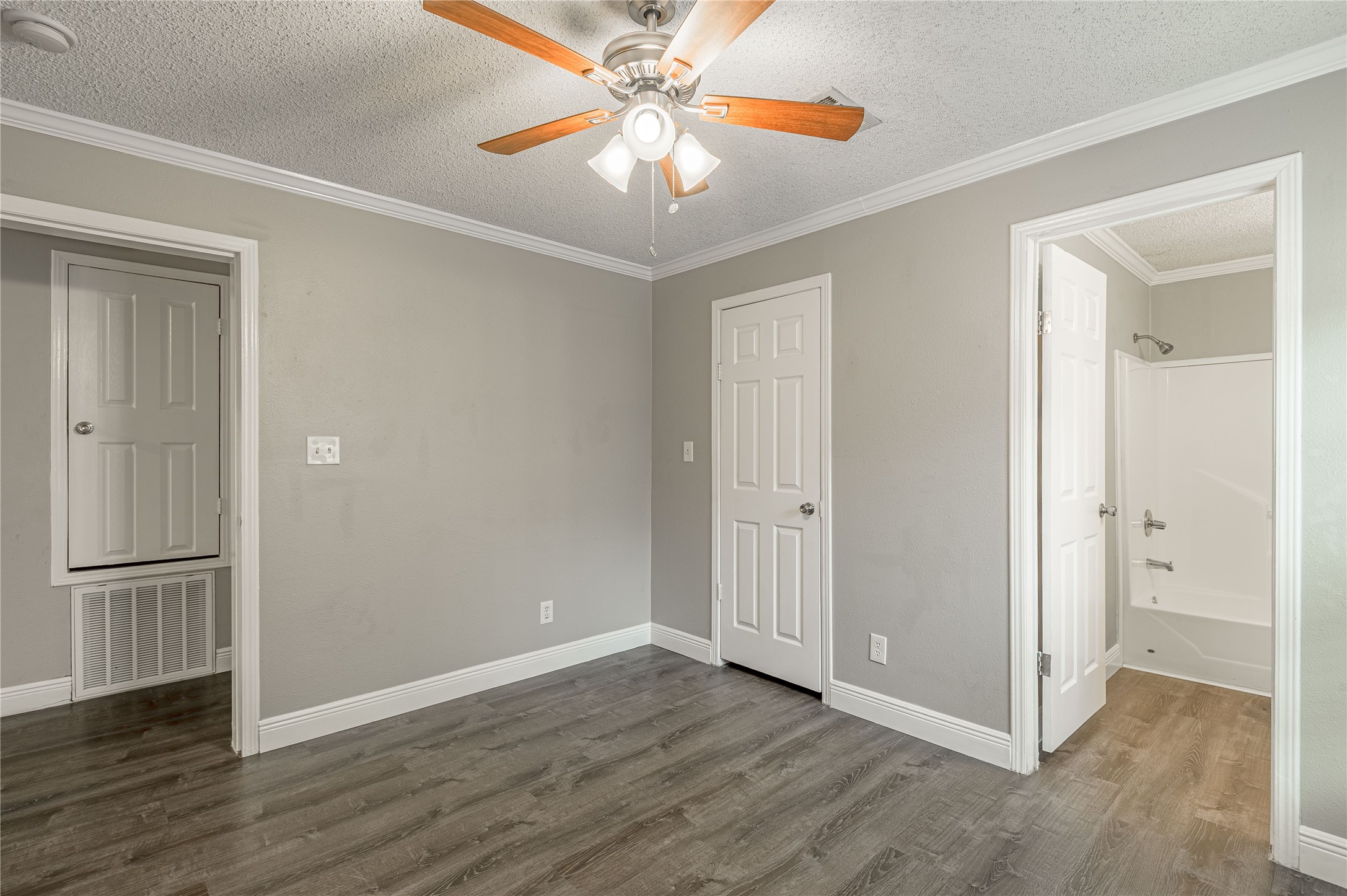 164 Varsity Circle Huntsville, TX 77340 - Photo 24 of 36