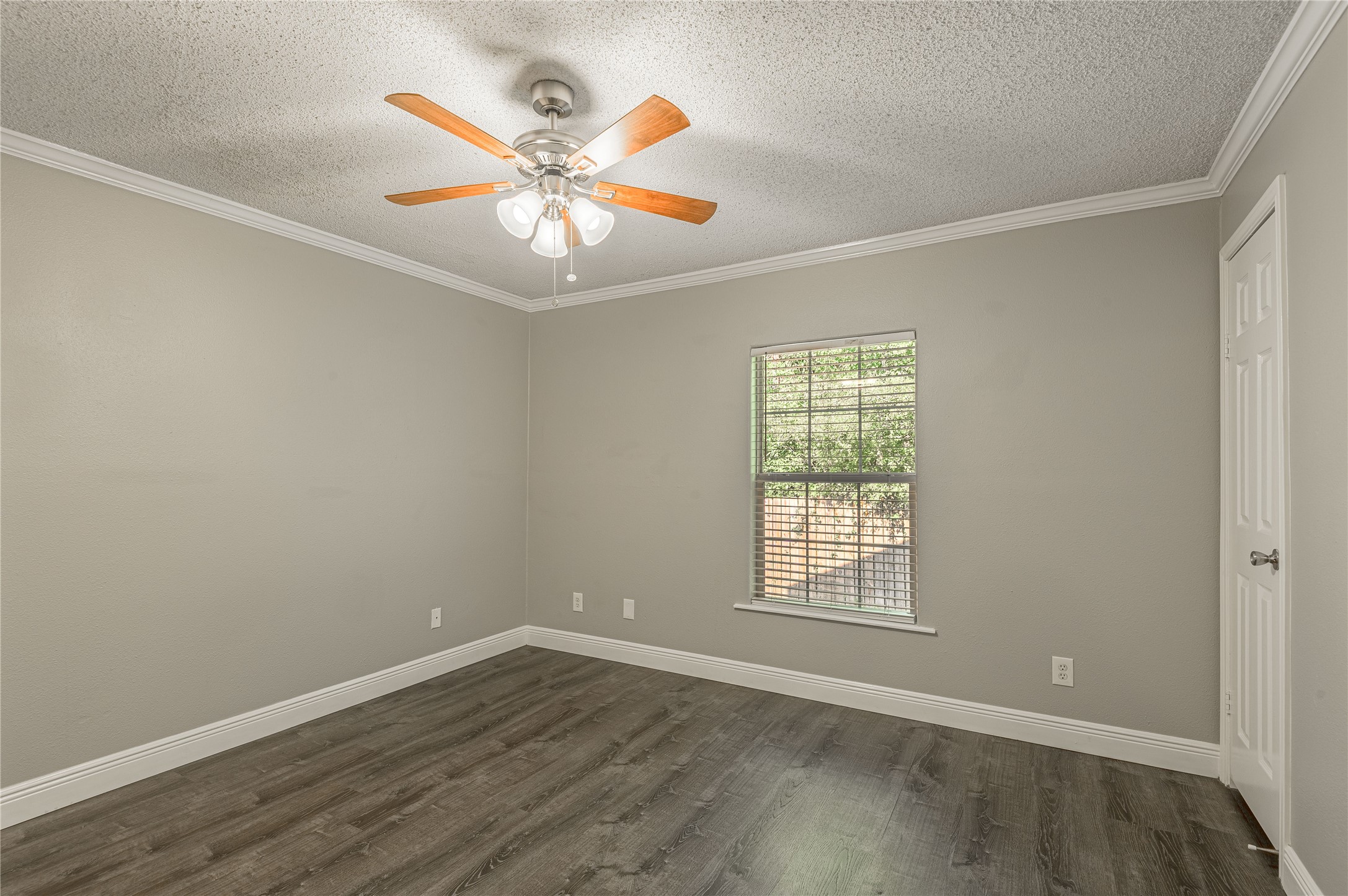 164 Varsity Circle Huntsville, TX 77340 - Photo 28 of 36