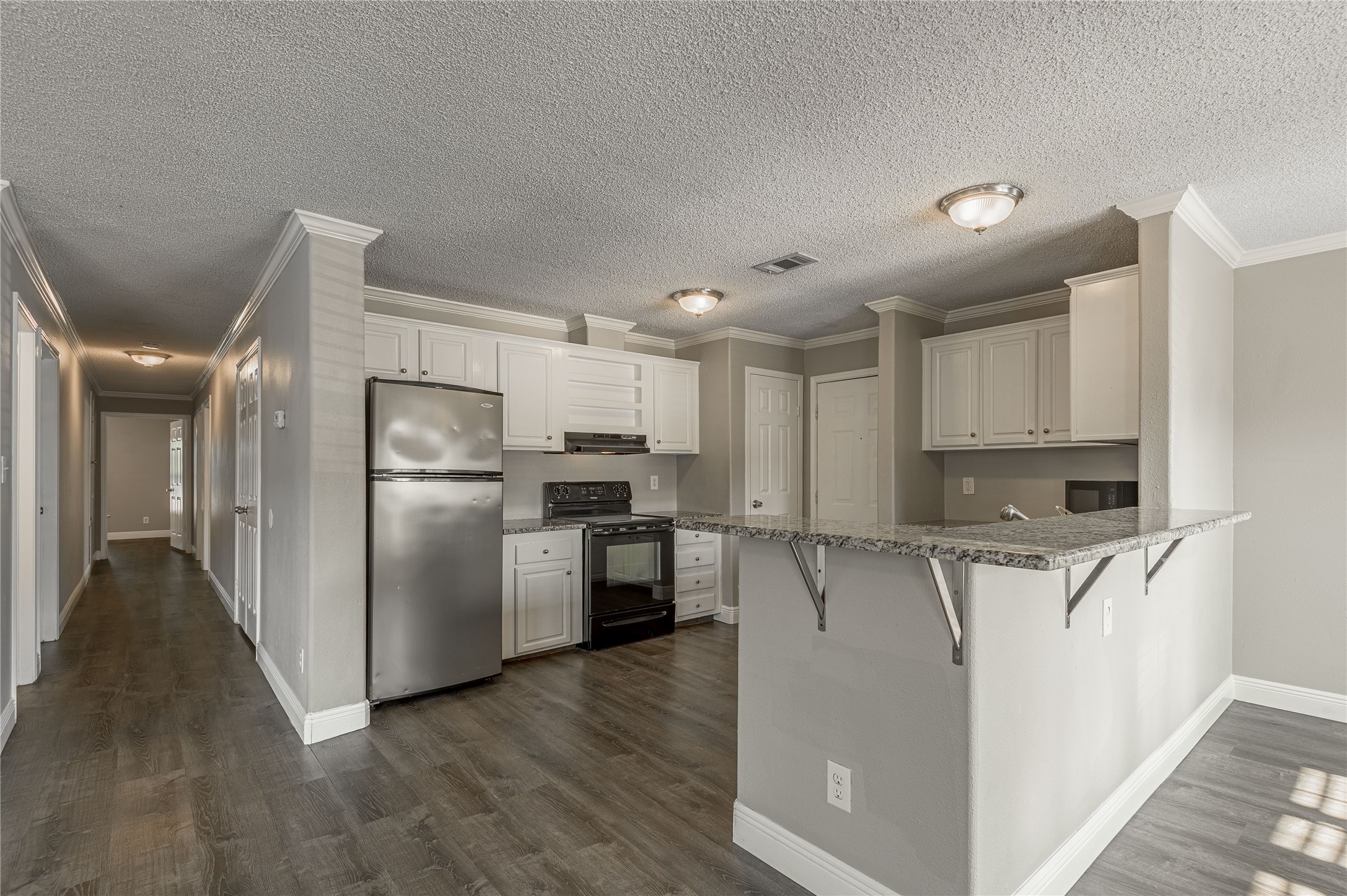 164 Varsity Circle Huntsville, TX 77340 - Photo 10 of 36