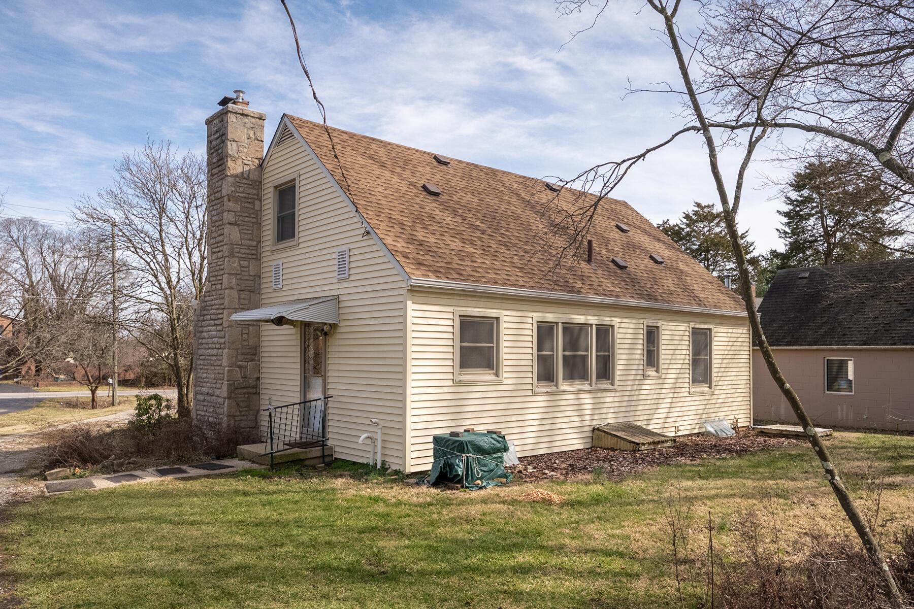 5511 Linworth Rd-104