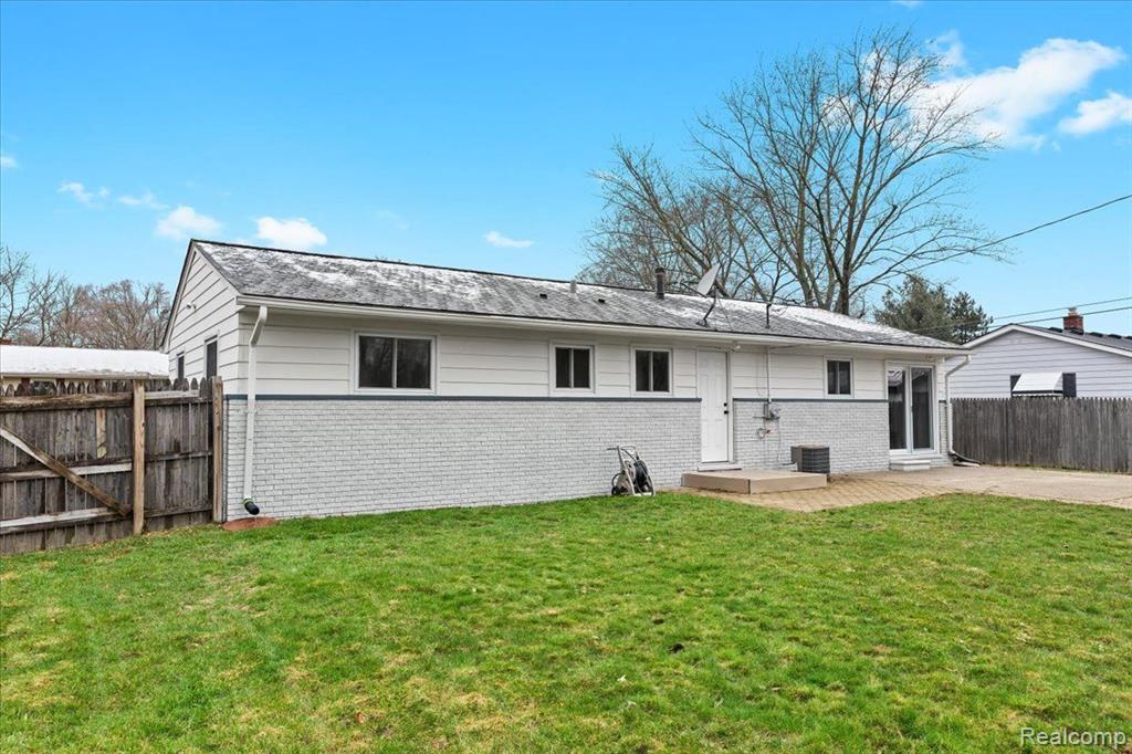 2627 Longview Avenue Rochester, MI 48307 - Photo 22 of 35