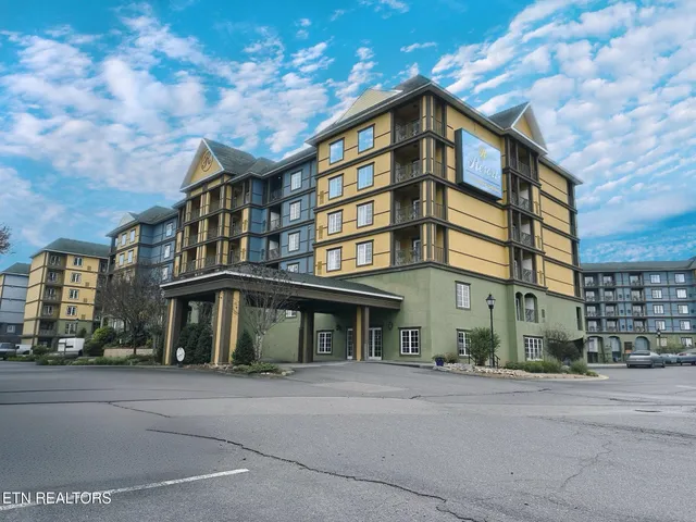 $207,000 | 225 Collier Drive, Unit 2102, Sevierville, TN 37862