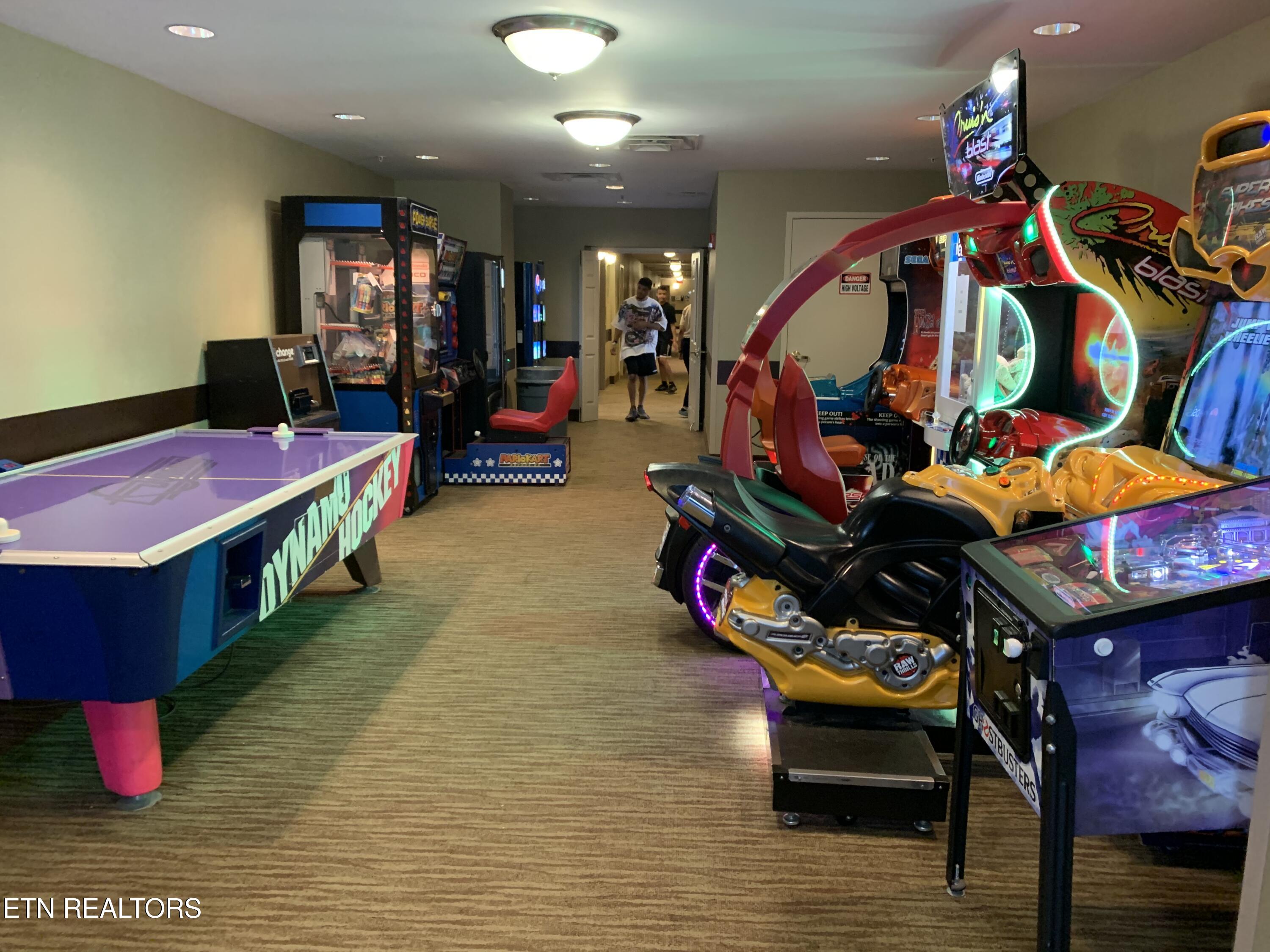 225 Collier Drive, Unit 2102 Sevierville, TN 37862 - Photo 16 of 25 Arcade