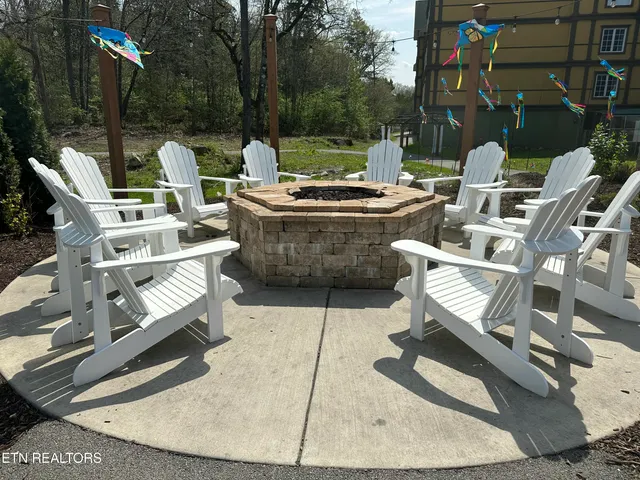 $207,000 | 225 Collier Drive, Unit 2102, Sevierville, TN 37862