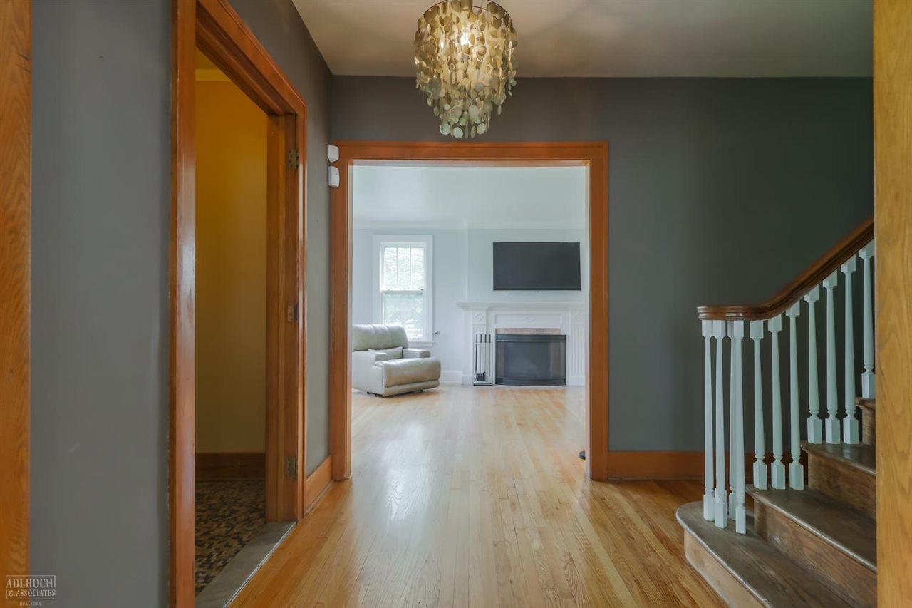 1405 Devonshire Road Grosse Pointe Park, MI 48230 - Photo 4 of 24