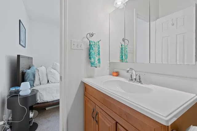 $2,500 | 1307 Kinney Avenue, Unit 136, Austin, TX 78704