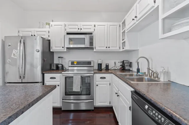 $2,500 | 1307 Kinney Avenue, Unit 136, Austin, TX 78704