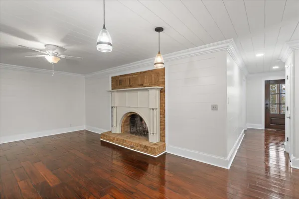 $599,999 | 105 County Road 206, Bridgeport, AL 35740