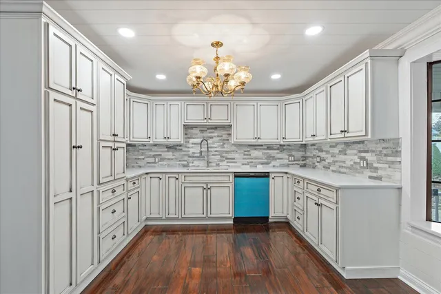 $599,999 | 105 County Road 206, Bridgeport, AL 35740